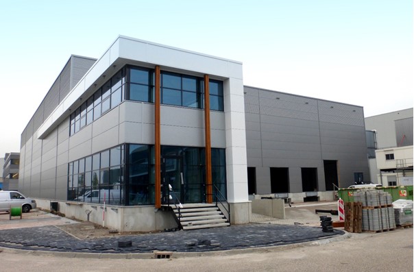 APEX Logistics International huurt circa 2.440 m² logistieke ruimte op Fokker Logistics Park