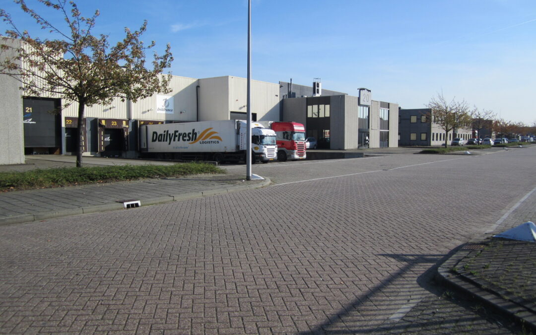 Rulewave en Bakkersland huren 7.775 m² in Ridderkerk