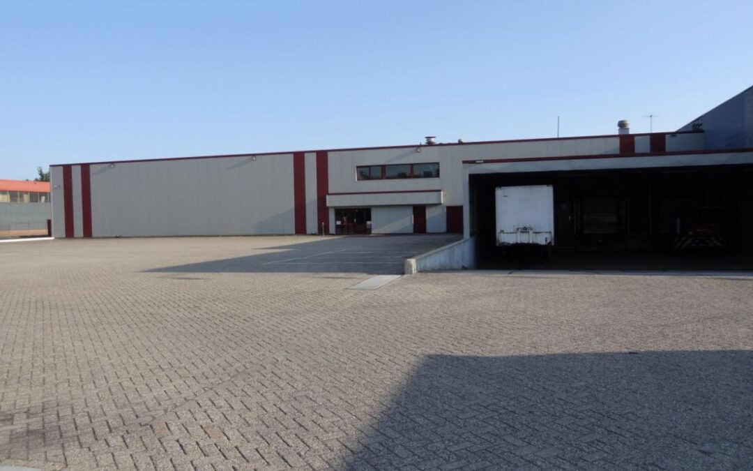 Horeca groothandel De Kweker huurt ruim 2.600 m² distributieruimte in Hoorn.